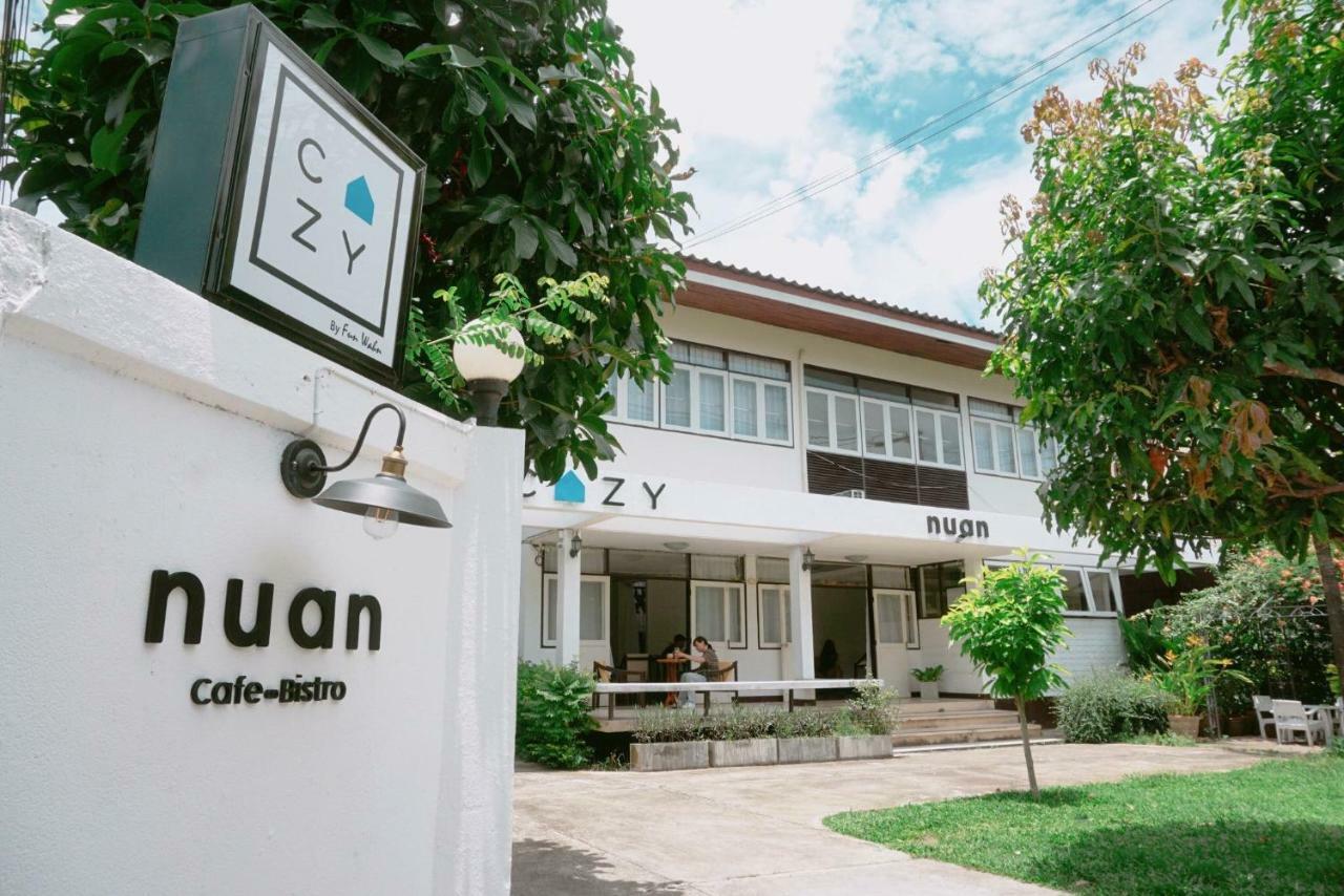Cozy By Funwahn Bed & Breakfast Chiang Mai Exterior photo